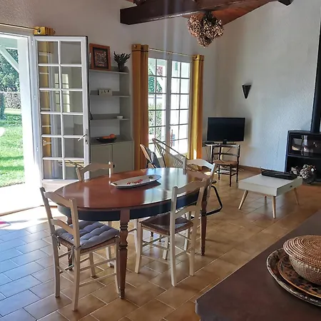 Hébergement de vacances Maison Lumineuse Pour 6, à 700m, Jardin Spacieux - Fr-1-194-346 Saint-Vincent-sur-Jard