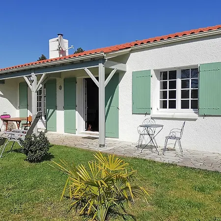 Hébergement de vacances Maison Lumineuse Pour 6, à 700m, Jardin Spacieux - Fr-1-194-346 *