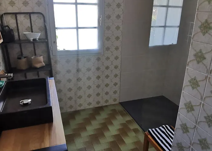 Maison Lumineuse Pour 6, à 700m, Jardin Spacieux - Fr-1-194-346 *